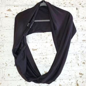 Beyond Yoga Infinity Scarf Hidden Pocket Wrap Gym Hiking Walking Black O/S